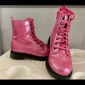 Kids boots